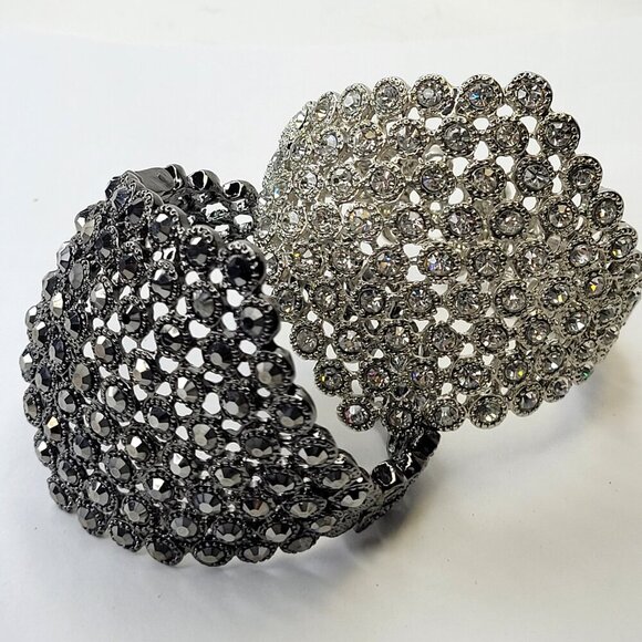 Dazzling Silver Cuff Bracelet Bangle - Picture 5 of 16